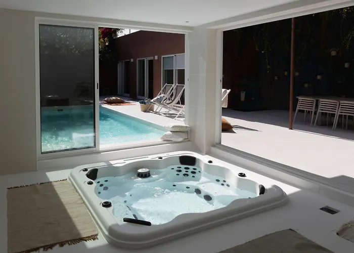 Casa Dos Pinheiros 109 - Private With Pool & Heated Willa